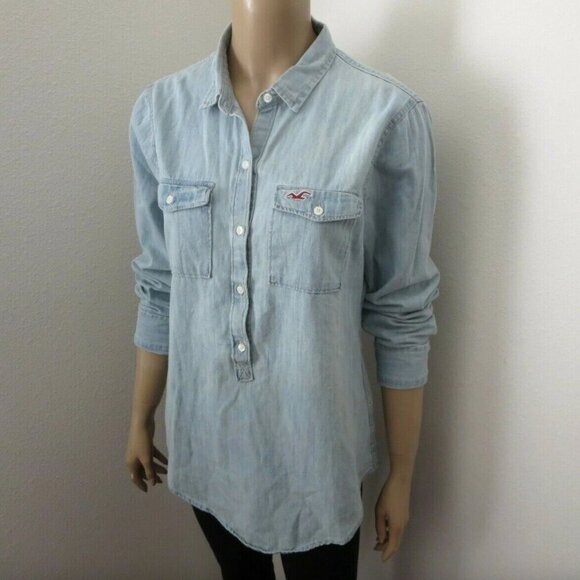 NWT Hollister Pullover Chambray Button Up Shirt Size Small Light Wash - Picture 2 of 6